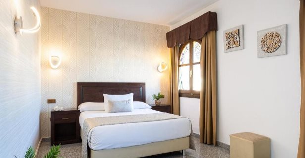 Hotel Plaza Del Castillo