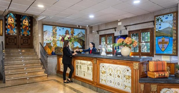 Hotel Plaza Del Castillo