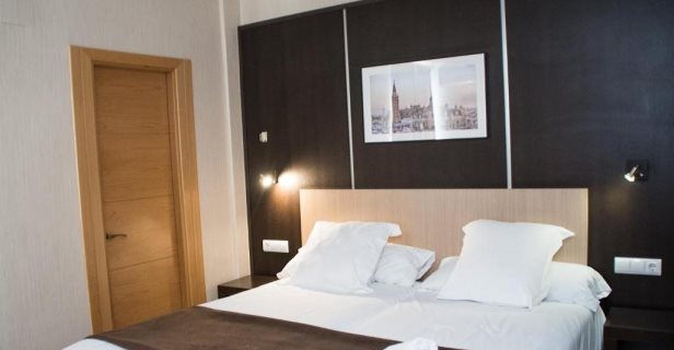 Hotel Plaza Sevilla