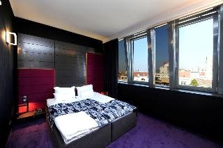 Hotel Plaza V