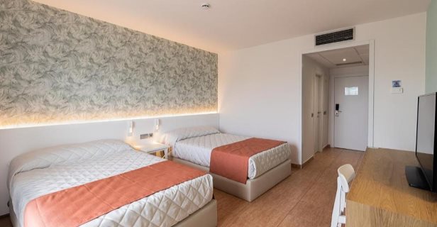 Hotel Ponient Piramide Salou By Portaventura