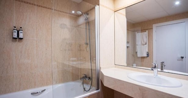 Hotel Ponient Piramide Salou By Portaventura