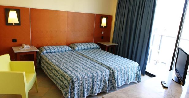 Hotel Port Fiesta Park