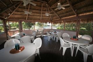 Hotel Port Of The Islands Resort & Marina