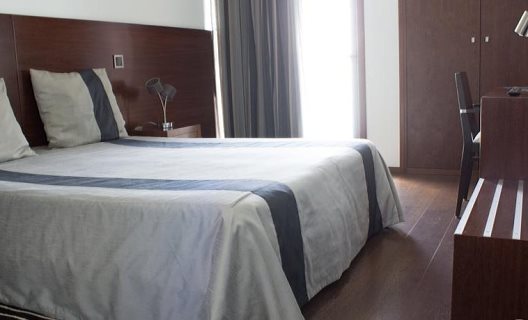 Hotel Portas De Santa Rita