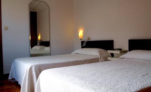 Hotel Praia De Quenxe