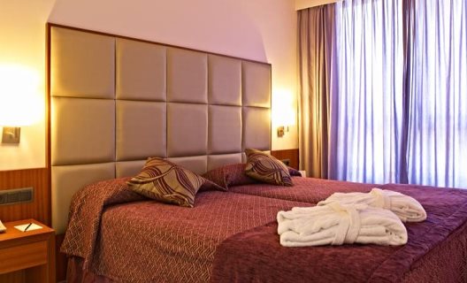 Hotel Protur Turo Pins