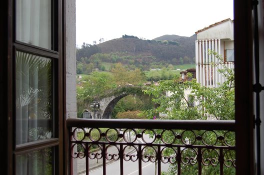 Hotel Puente Romano