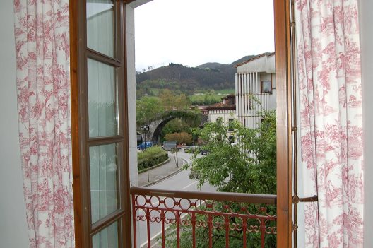 Hotel Puente Romano