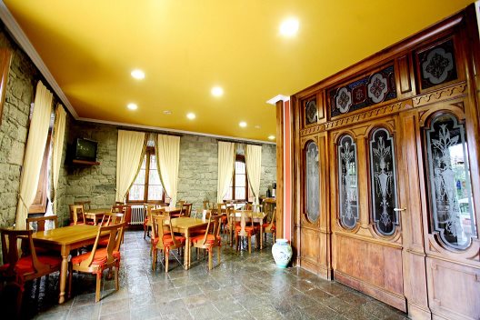Hotel Puente Romano
