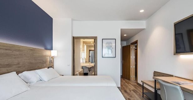 Hotel Puerta De Bilbao