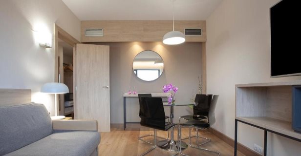 Hotel Puerta De Bilbao