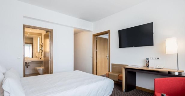 Hotel Puerta De Bilbao