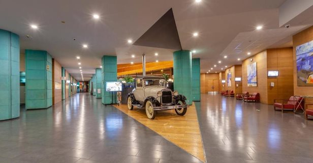 Hotel Puerta De Bilbao