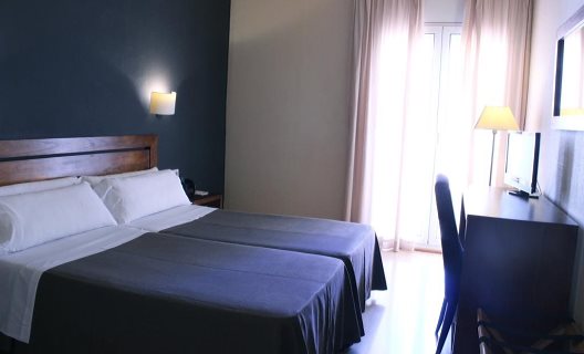 Hotel Puerta De España