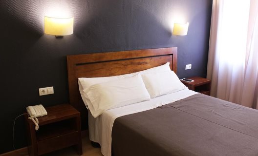 Hotel Puerta De España