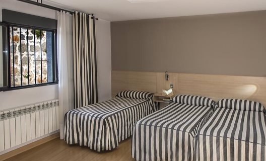Hotel Puerta De La Santa
