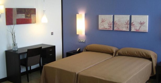 Hotel Puerta De Ocaña