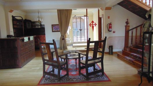 Hotel Puerta Del Monte
