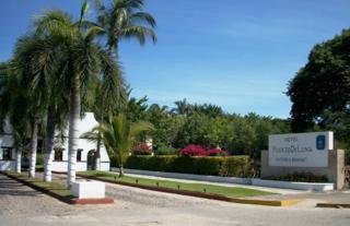 Hotel Puerto De Luna All Suites Bed & Breakfast