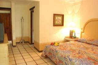 Hotel Puerto De Luna All Suites Bed & Breakfast