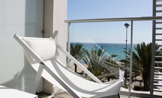 Hotel Pure Salt Garonda