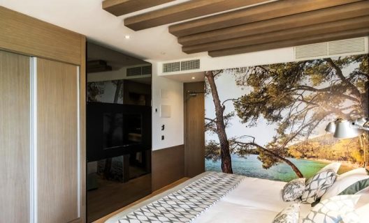 Hotel Pure Salt Garonda