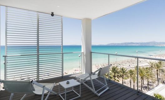 Hotel Pure Salt Garonda