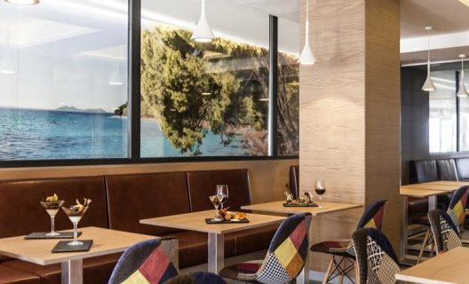Hotel Pure Salt Garonda