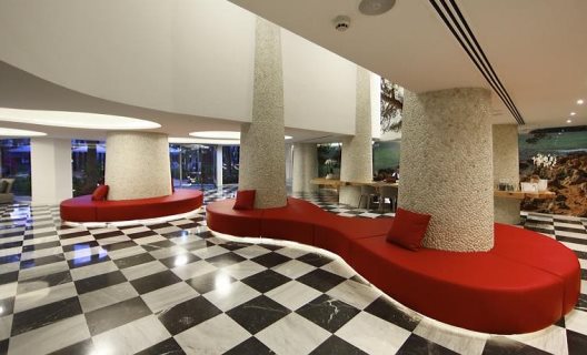 Hotel Pure Salt Garonda