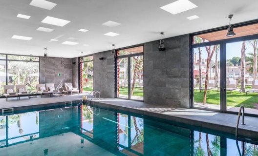 Hotel Pure Salt Garonda