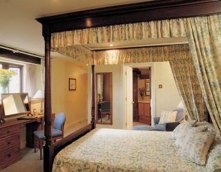 Hotel Qhotels Tankersley Manor