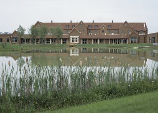 Hotel Qhotels The Cambridge Belfry