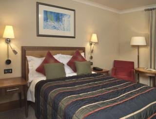 Hotel Qhotels The Cambridge Belfry