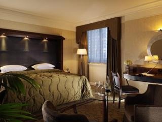 Hotel Qhotels The Queens