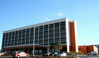 Hotel Quality & Conference Center