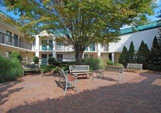 Hotel Quality Inn And Suites