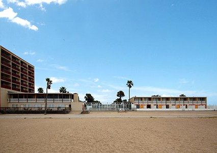 Hotel Quality Inn And Suites On The Beach