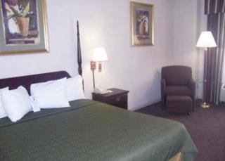 Hotel Quality Inn At The University