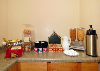 Hotel Quality Inn & Suites