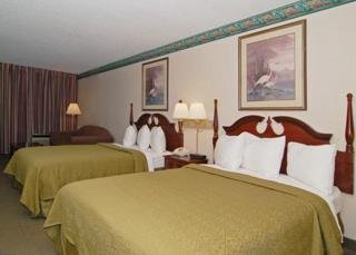 Hotel Quality Inn & Suites