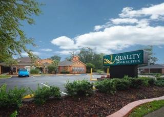 Hotel Quality Inn & Suites