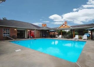 Hotel Quality Inn & Suites