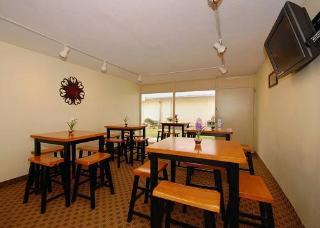 Hotel Quality Inn & Suites