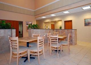 Hotel Quality Inn & Suites