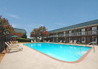 Hotel Quality Inn & Suites