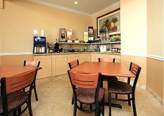 Hotel Quality Inn & Suites
