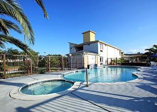 Hotel Quality Inn & Suites