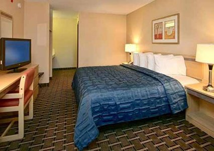 Hotel Quality Inn & Suites