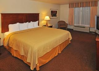 Hotel Quality Inn & Suites